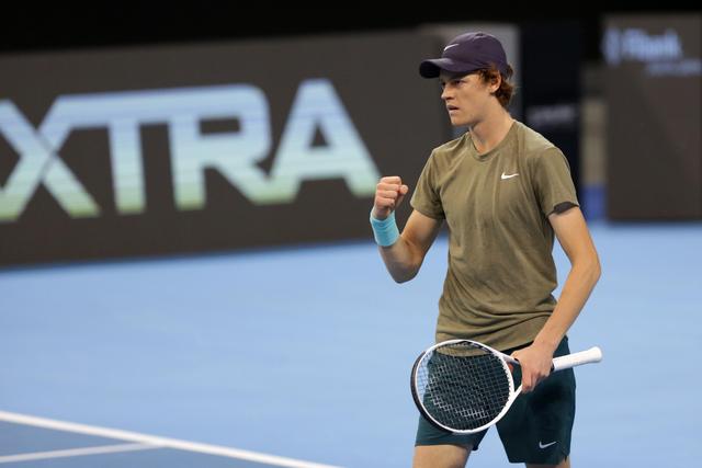 阴影中走出 阴影中走出